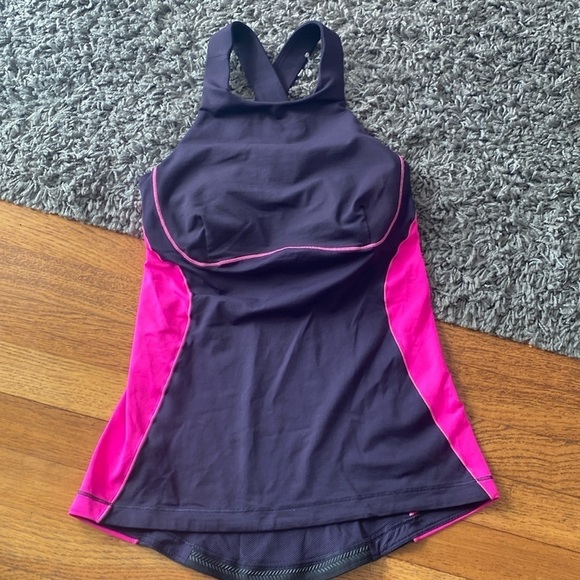 Lululemon Spin It To Win It Tank Size 4 (sm) in Black Swan/ Raspberry Glo - Picture 4 of 14